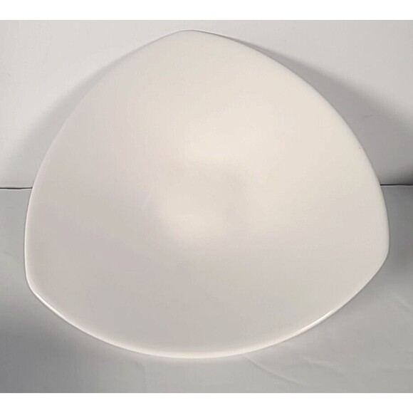 Crate and Barrel Triangular Flying Saucer Dessert Salad Bowls  Set of 3 White 7” - Picture 3 of 6
